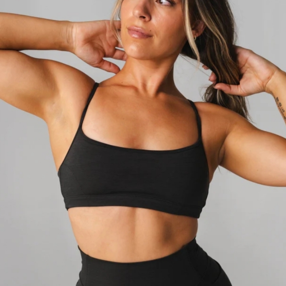Vitality Daydream Black Sports Bra